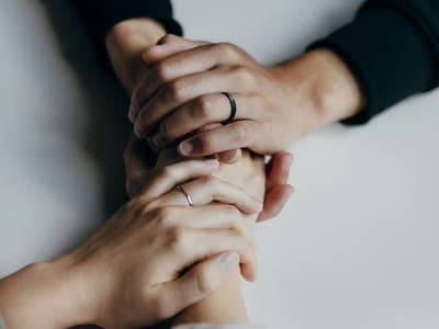 Navigating cancer together: 10 ways to support your loved one