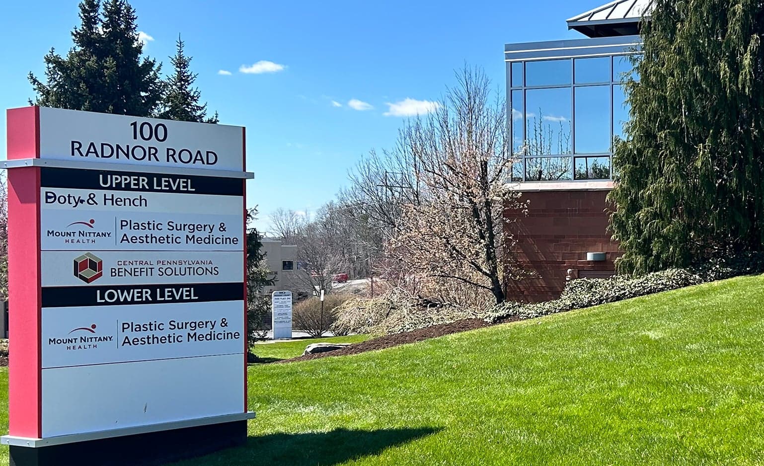 100 Radnor Road sign with new Plastic Surgery and Aesthetic Medicine name
