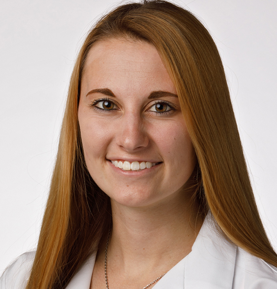 Ashley Dunkelberger smiles in a professional headshot photo.