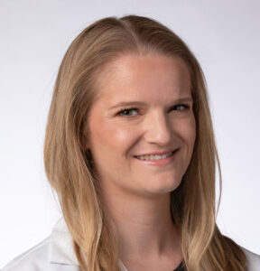 A headshot of primary care physician Dr. Karissa Thal.